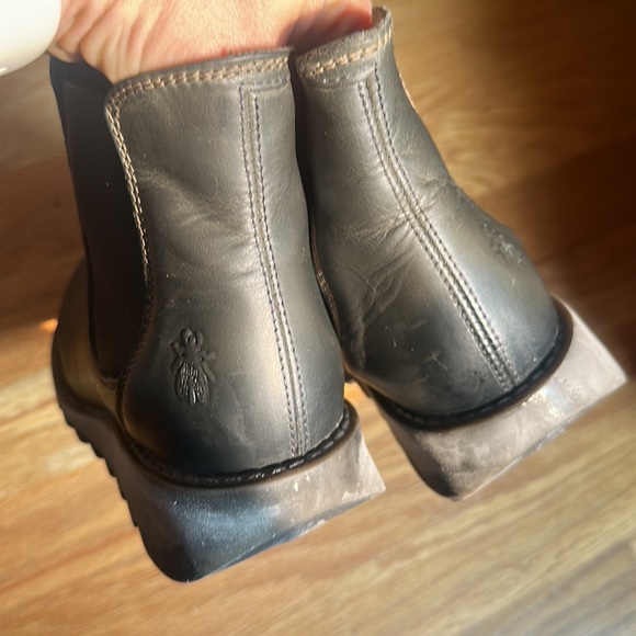 Leather Chelsea boots - Picture 3 of 5